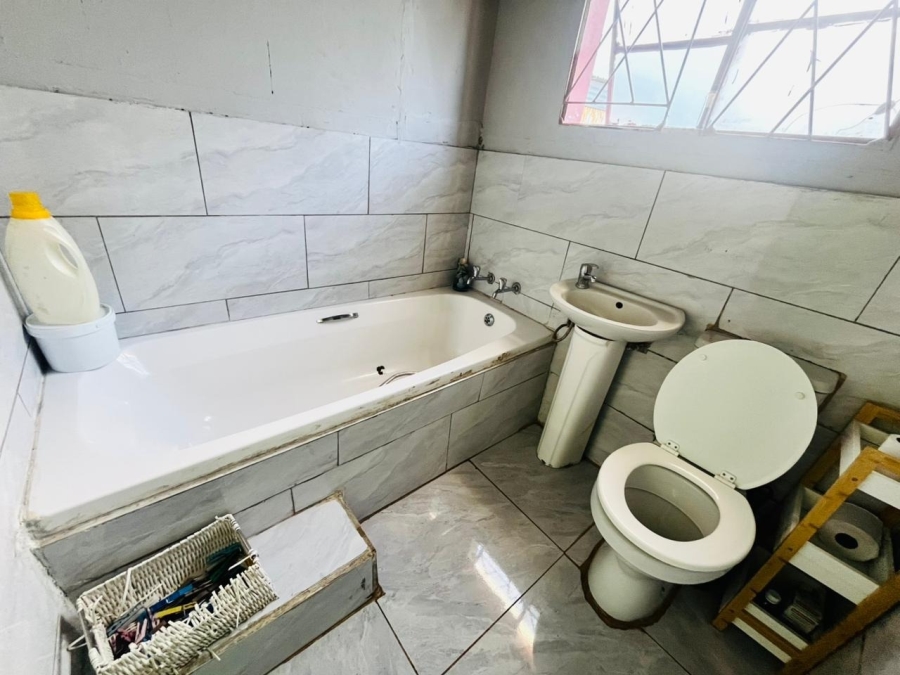 2 Bedroom Property for Sale in Mdantsane Eastern Cape